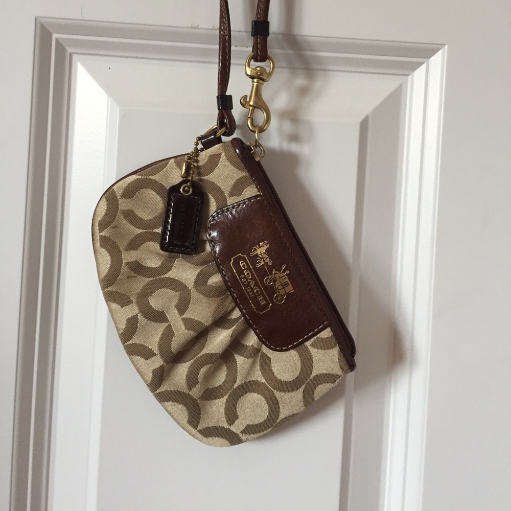 Vintage Coach Wristlet!!